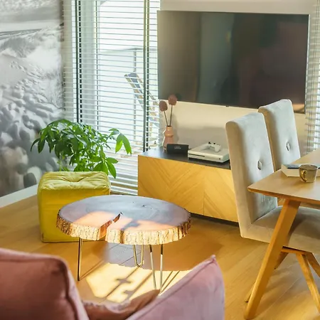 Posesja - Posesja Kapitanska Lägenhet